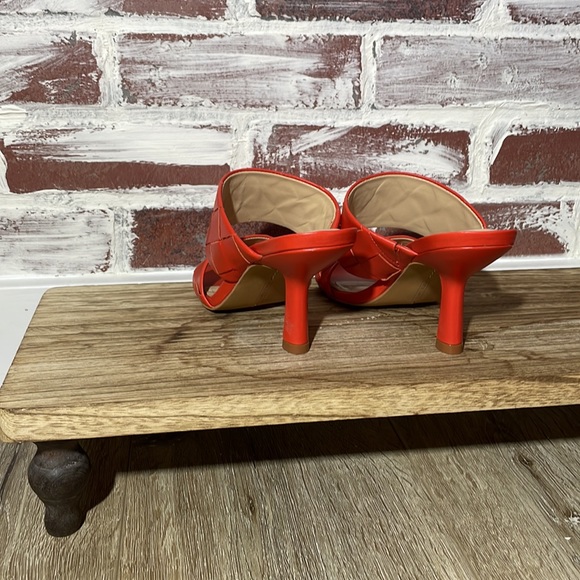 Heels - Picture 3 of 5